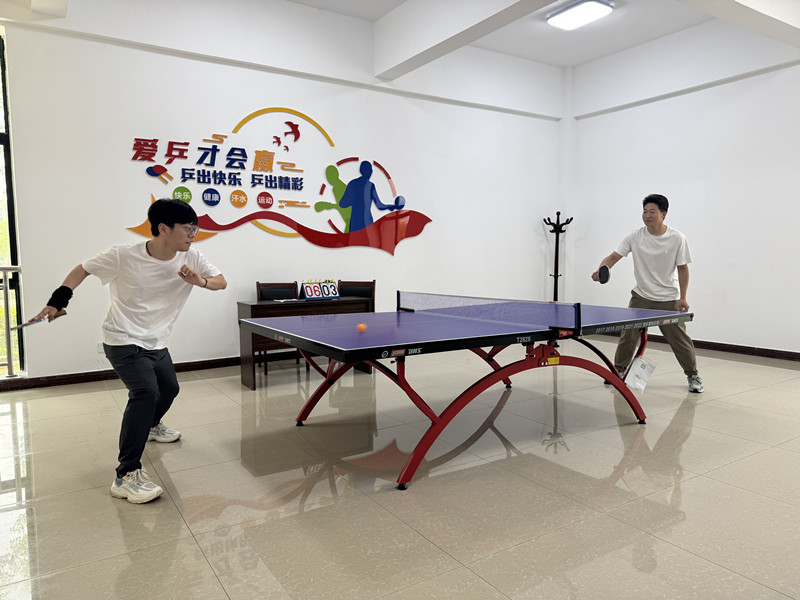 公司工會(huì)舉辦職工乒乓球賽活力開(kāi)賽